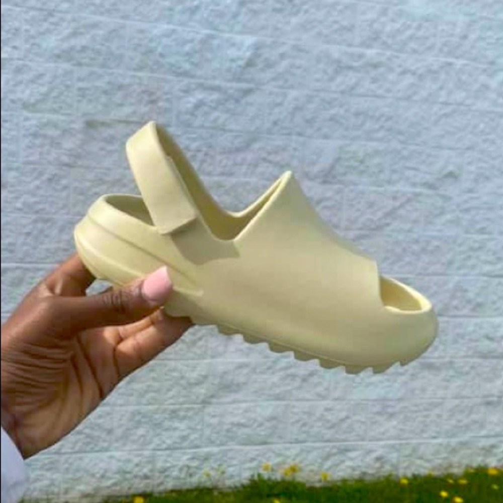 Popular Kanye Slides (Kids)